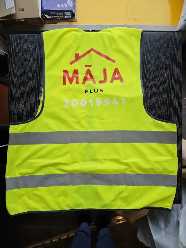 Vestes ar apdruku