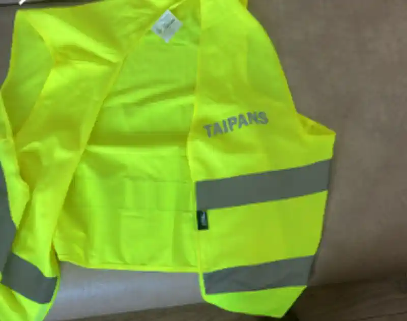 Apdrukātas vestes priekšpuse