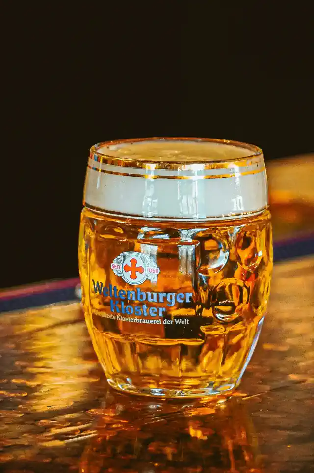 Personalizēts alus kauss vācu ar krustu ģerbonī