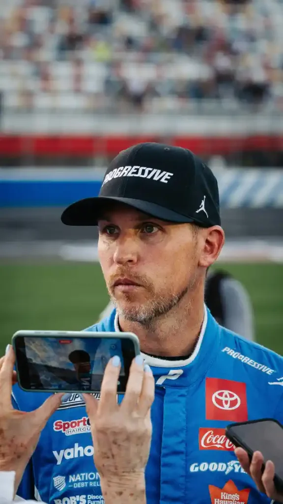 Logo druka uz apģērba